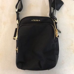 Tumi Ruma Crossbody bag EUC